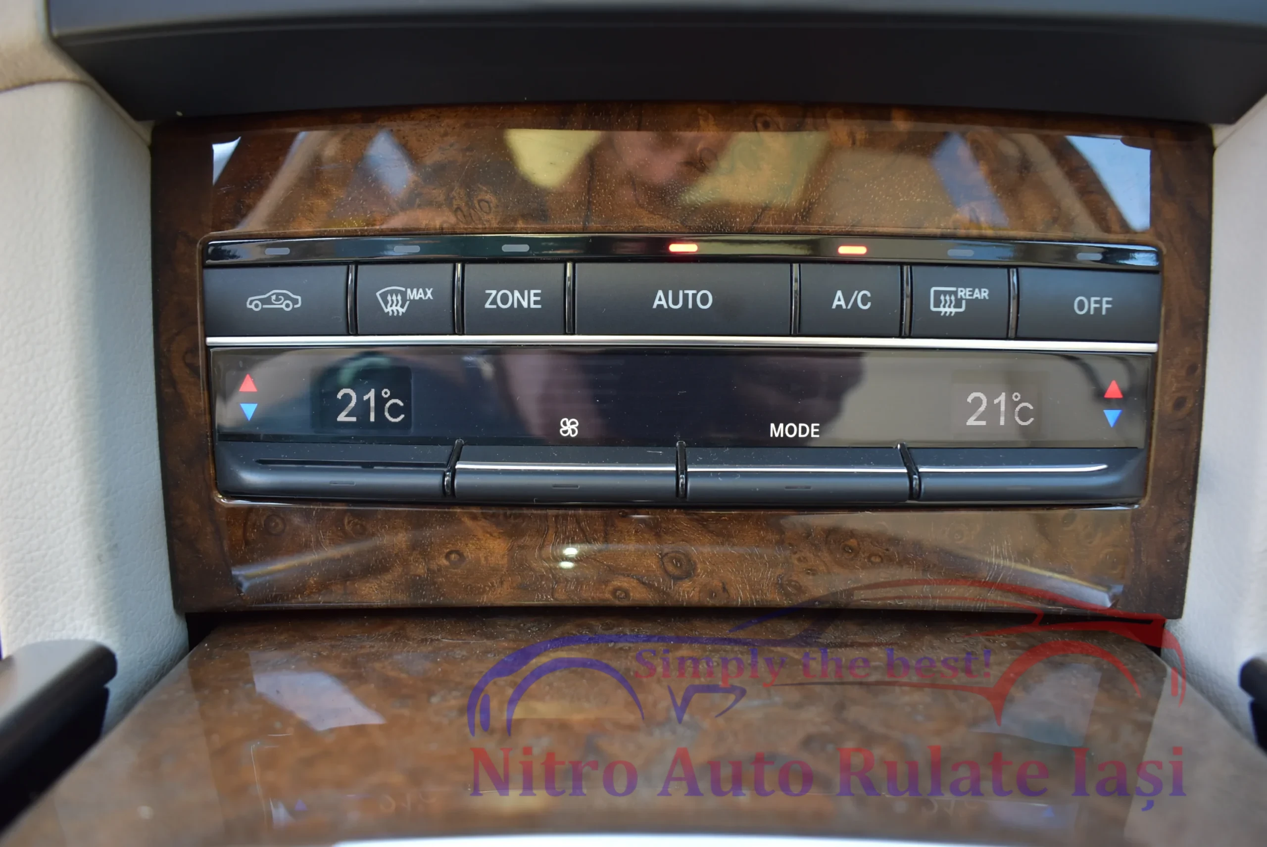 Mercedes-Benz E-Class 4MATIC 10