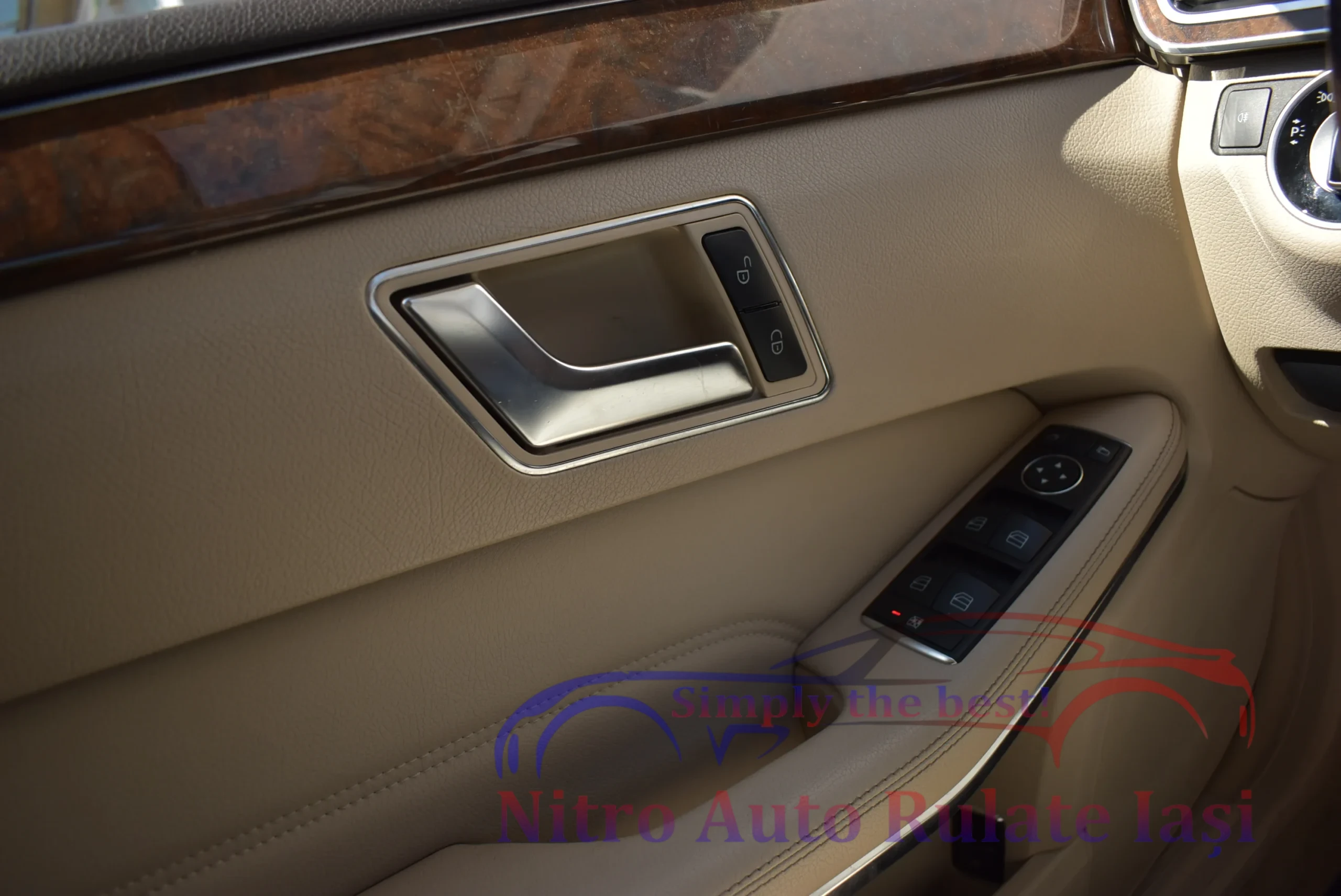 Mercedes-Benz E-Class 4MATIC 13