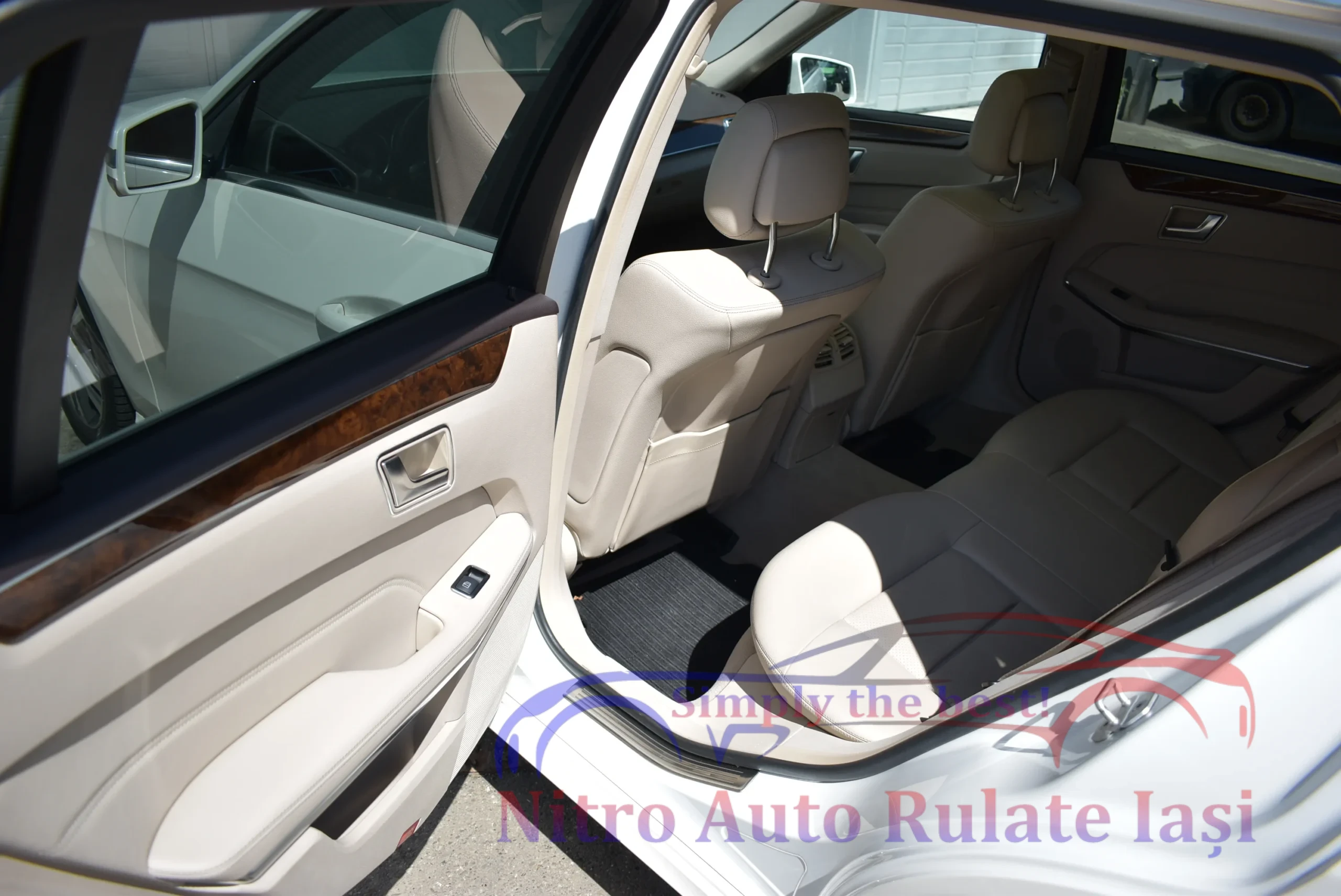 Mercedes-Benz E-Class 4MATIC 15
