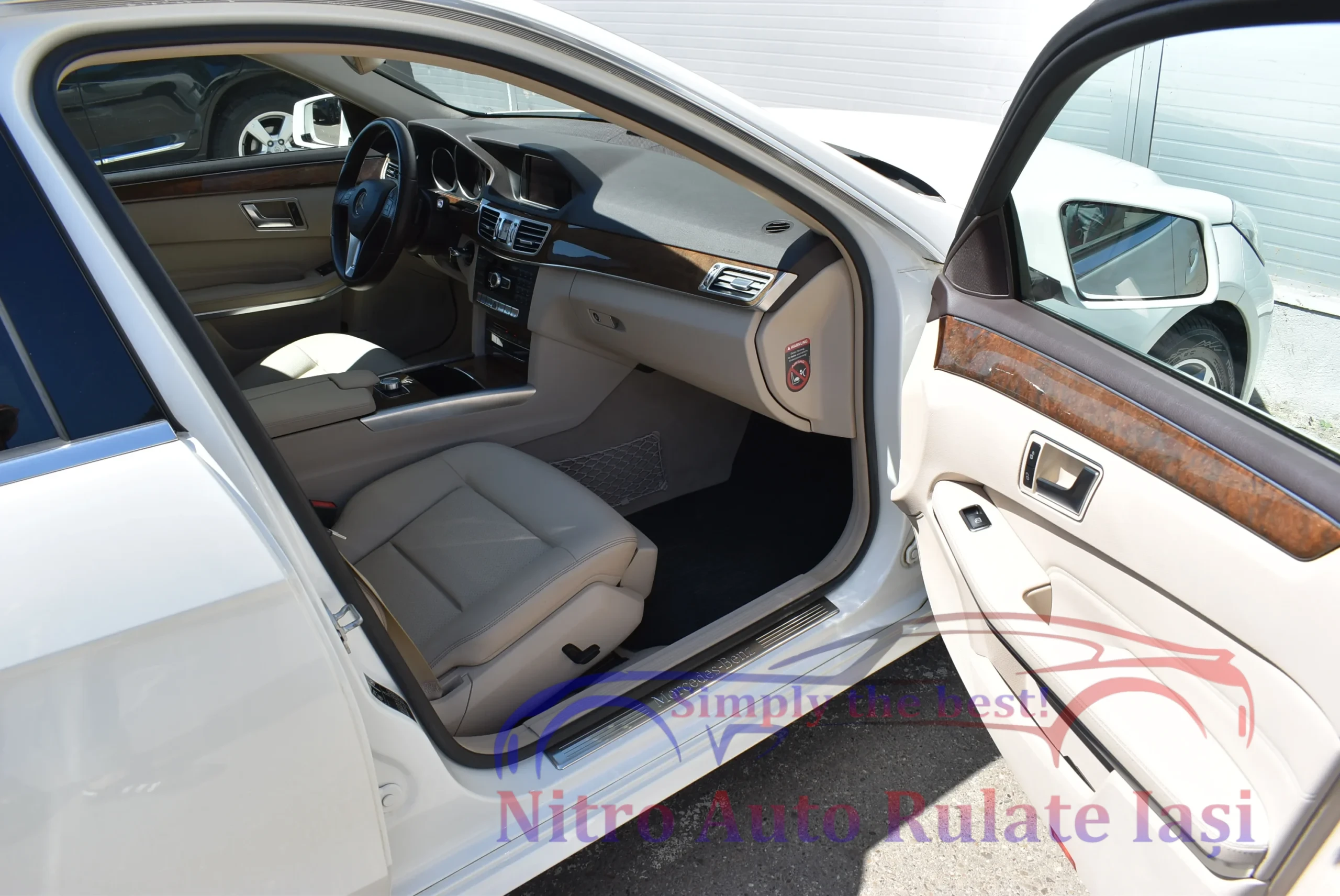 Mercedes-Benz E-Class 4MATIC 16