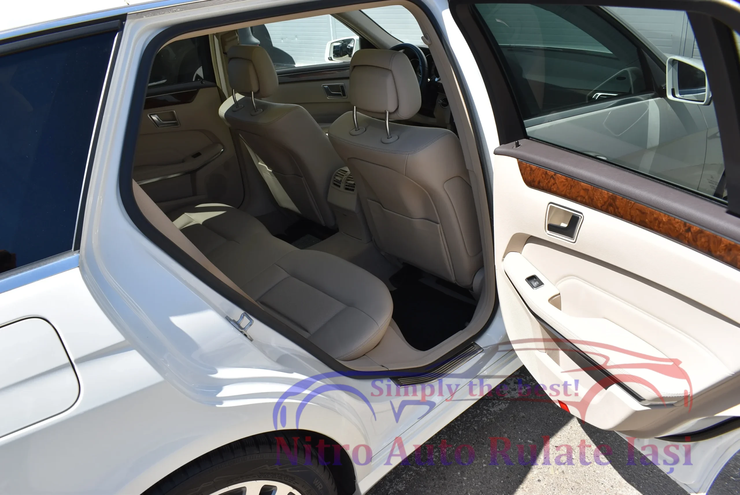 Mercedes-Benz E-Class 4MATIC 17