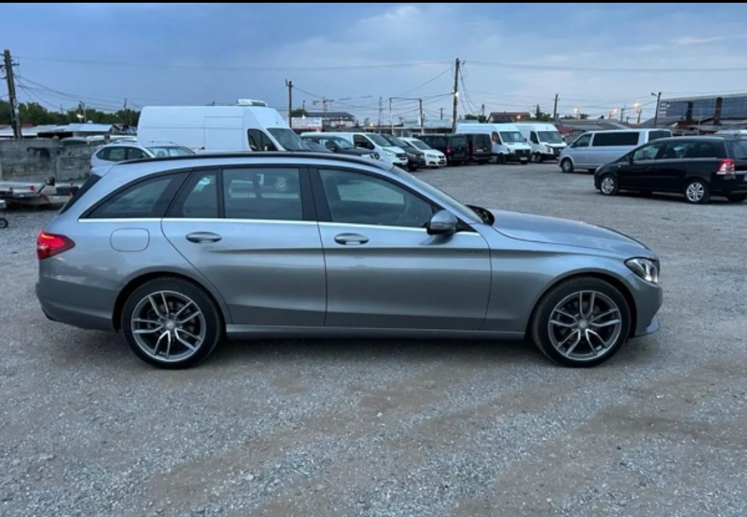 Mercedes-Benz C-Class Navigație comenzii volan Klimatronic geamuri și oglinzi electrice 5x moduri de condus jante AL 3