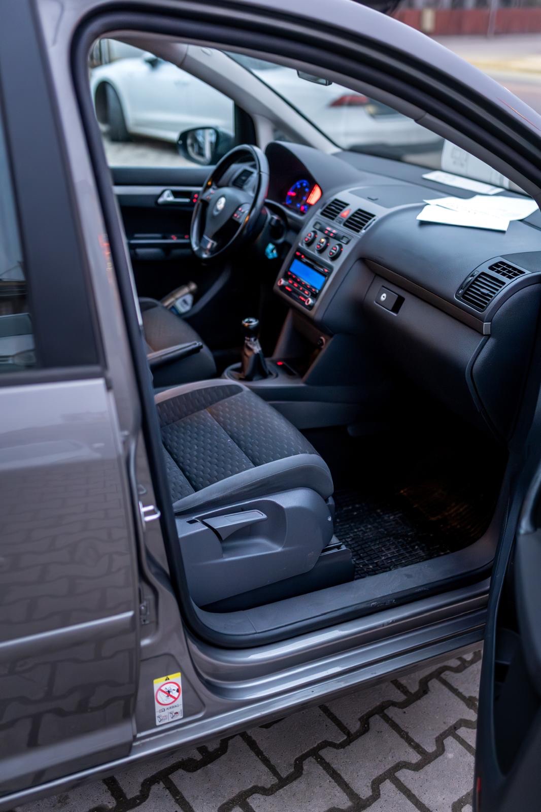 Volkswagen Touran 9