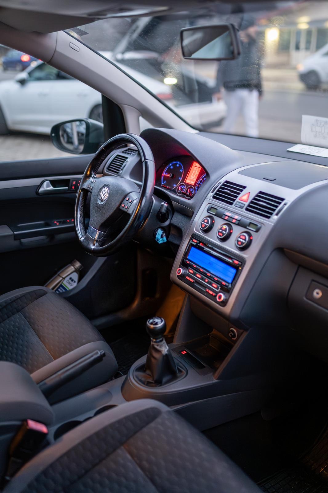 Volkswagen Touran 11