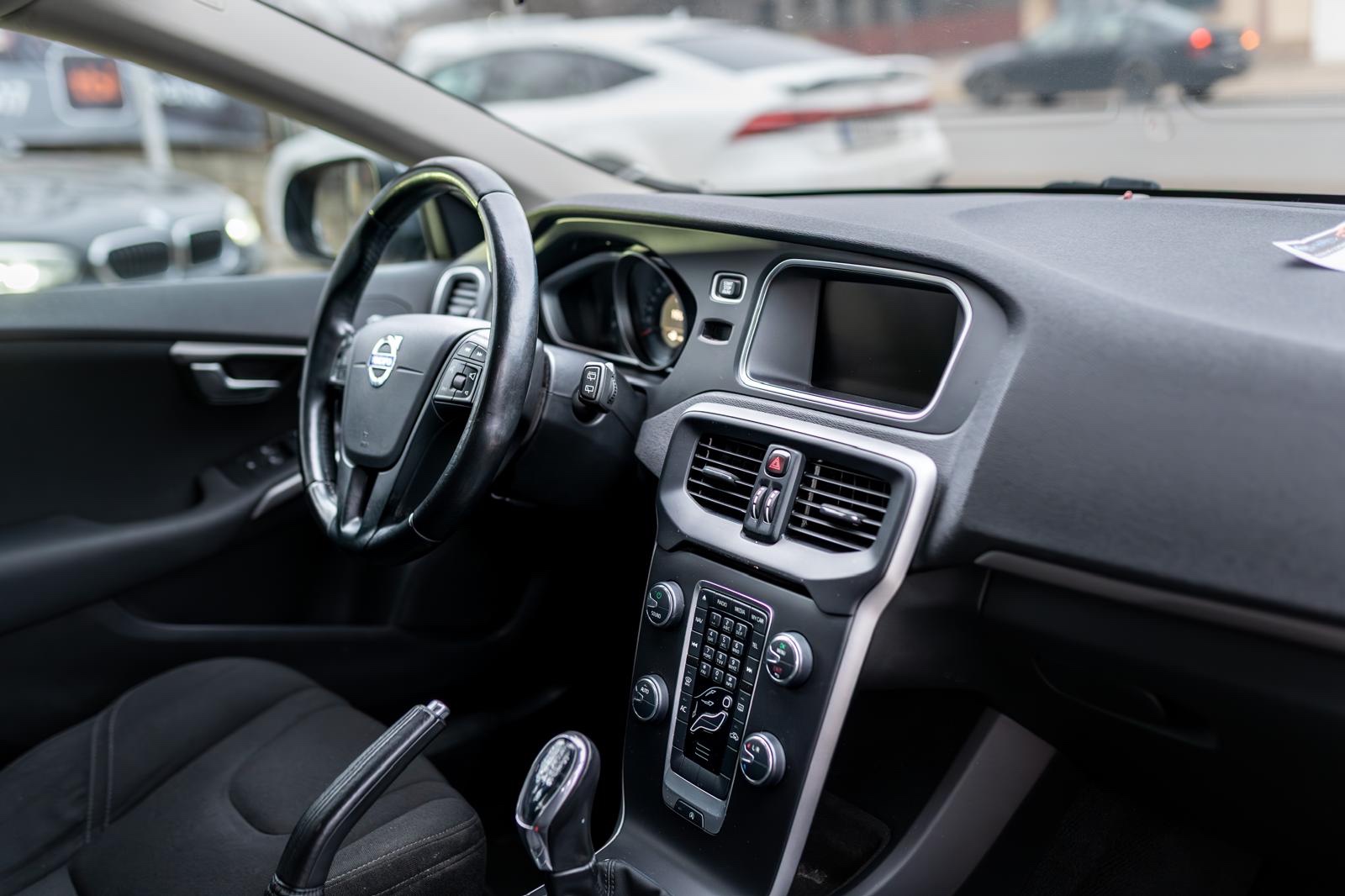 Volvo V40 6