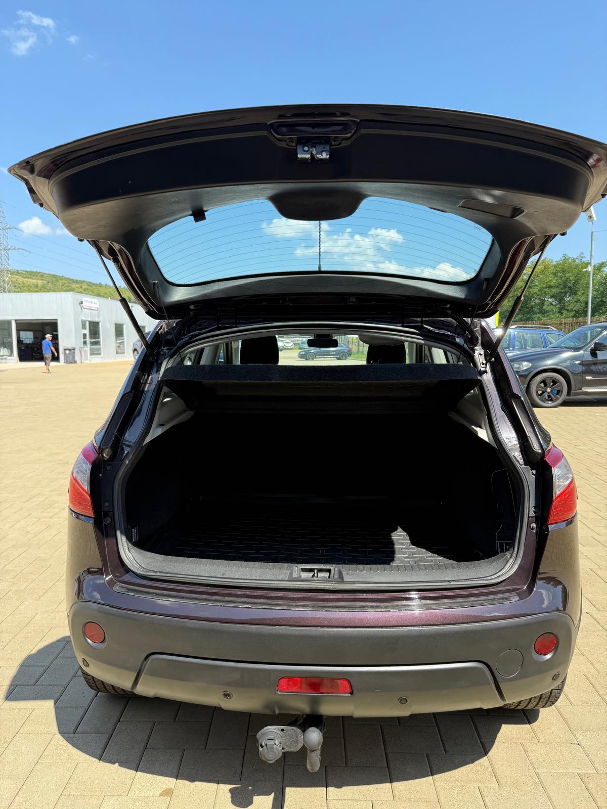 Nissan Qashqai 10