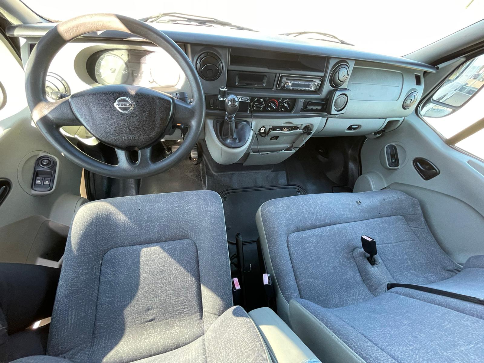 Nissan Interstar 9