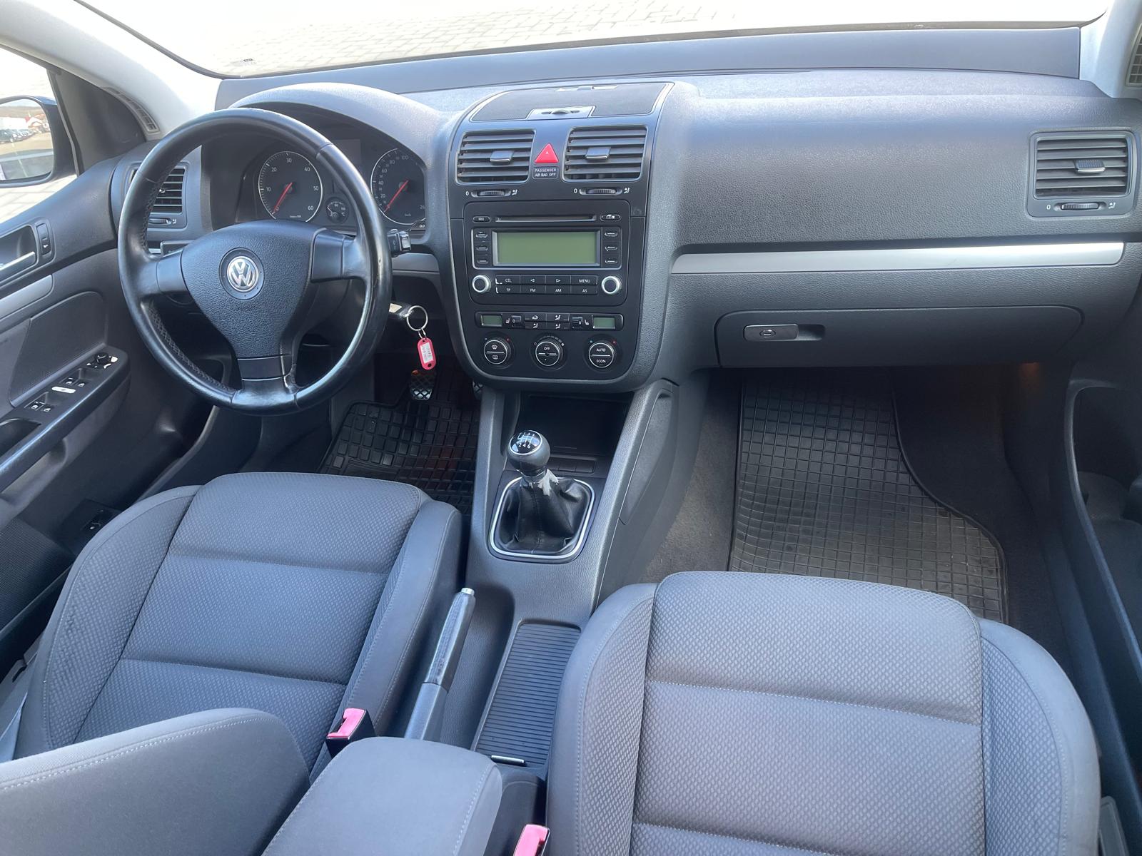 Volkswagen Golf 11