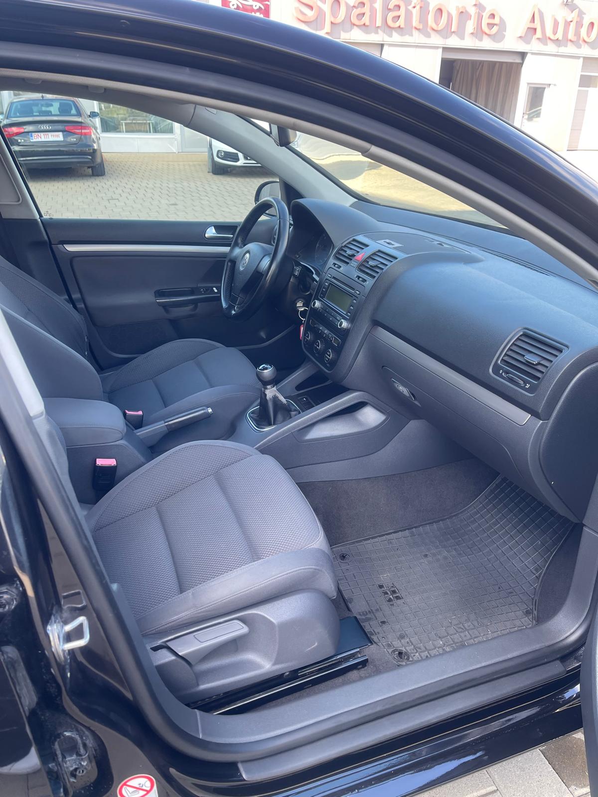 Volkswagen Golf 13