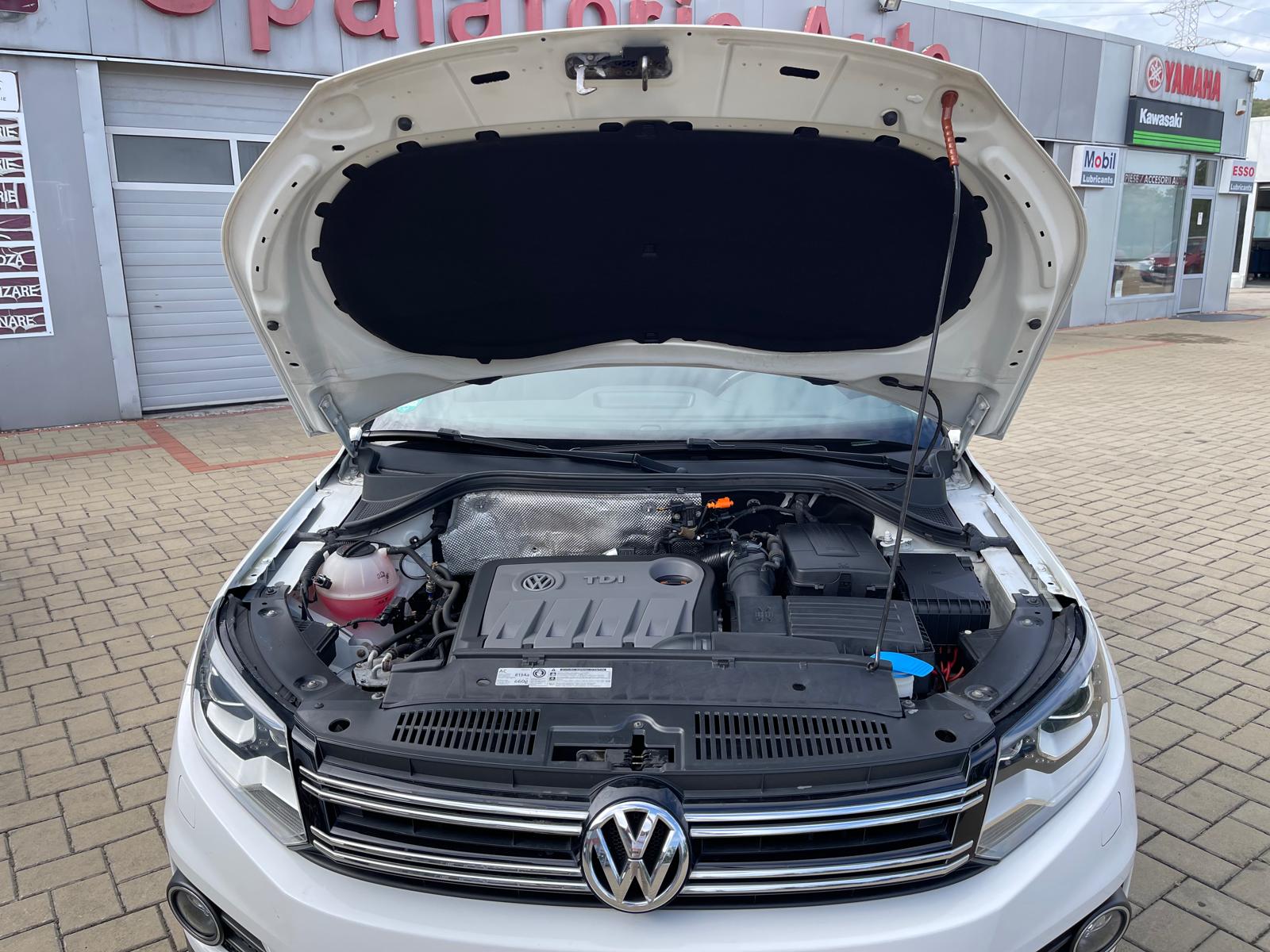 Volkswagen Tiguan 2.0 TDI Sport & Style BlueMotion 2