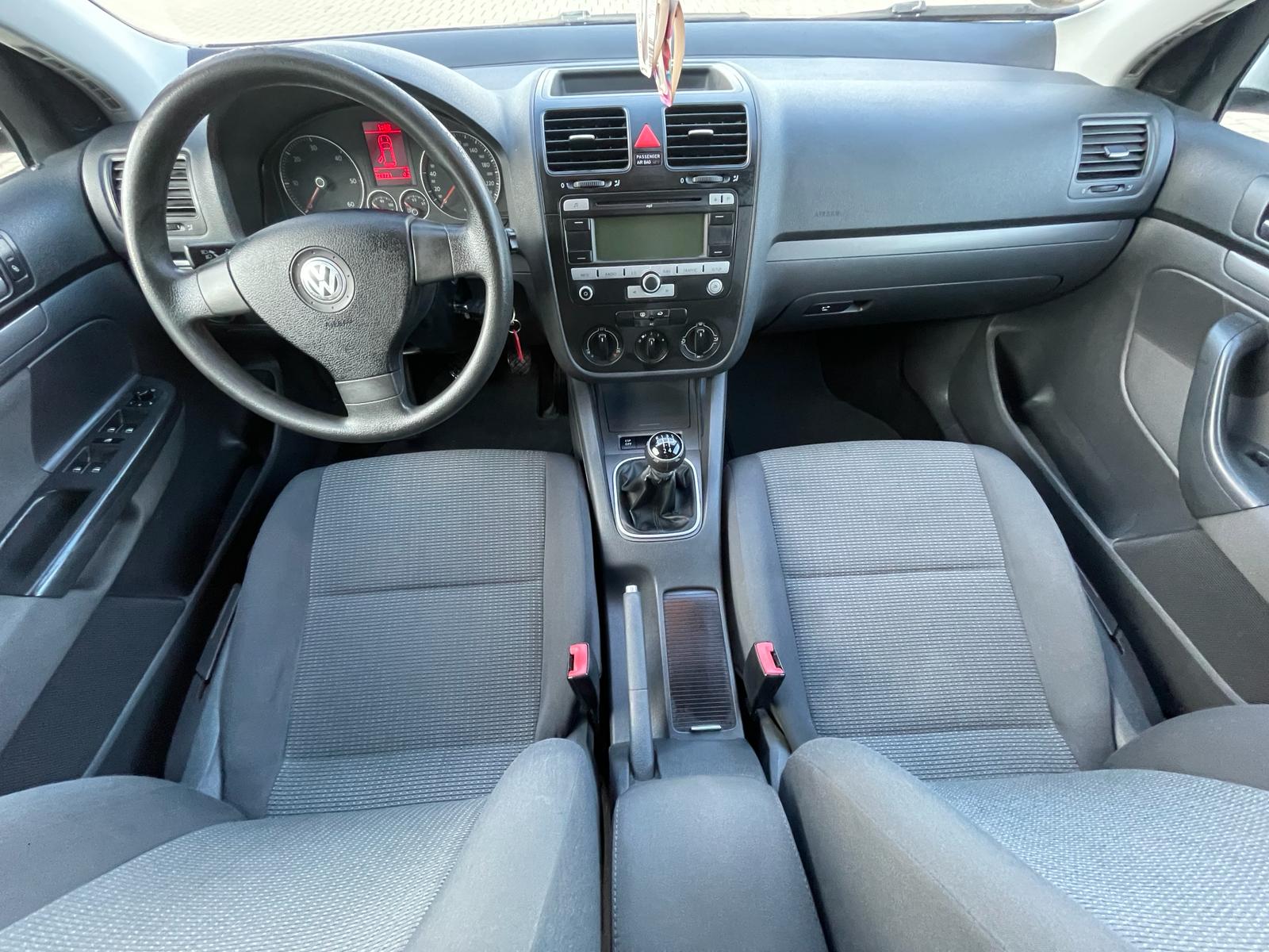 Volkswagen Golf 1.9 TDI BlueMotion 10