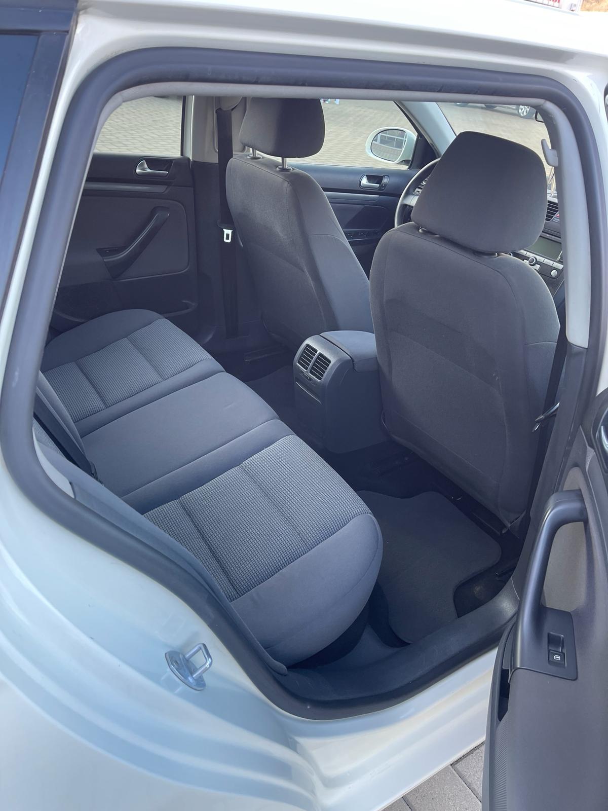 Volkswagen Golf 1.9 TDI BlueMotion 13