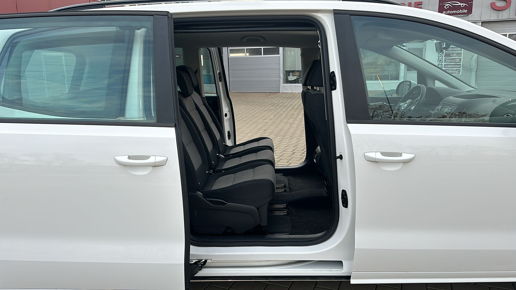 Volkswagen Sharan 2.0 Trendline 9