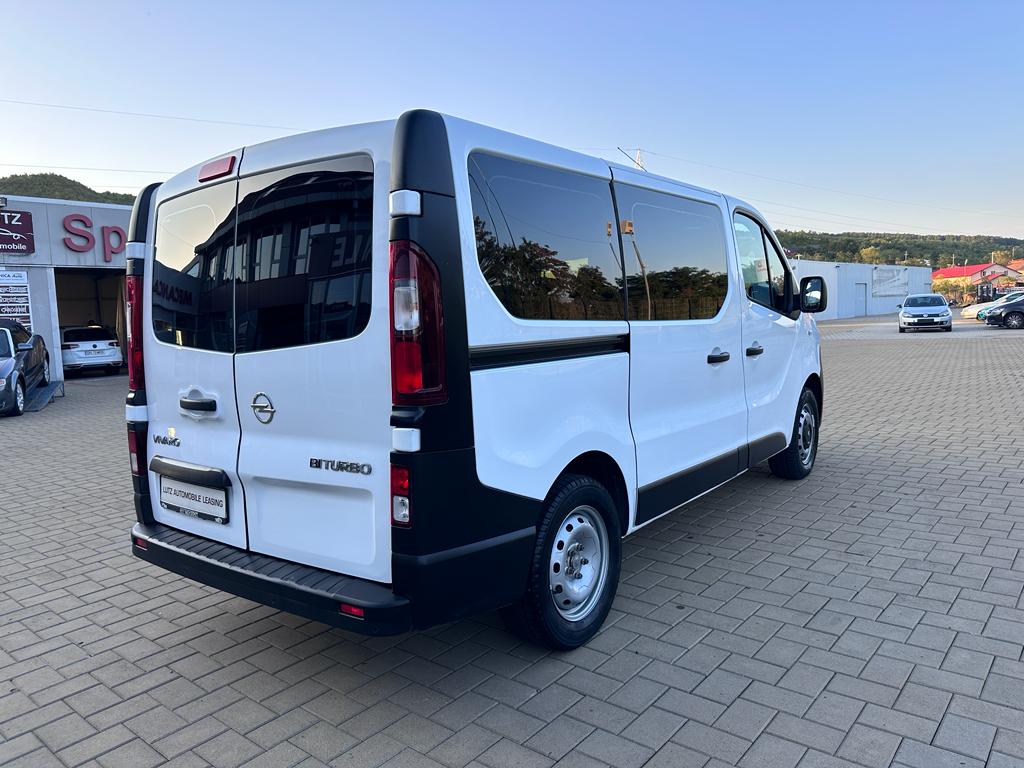 Opel Vivaro 8+1 3