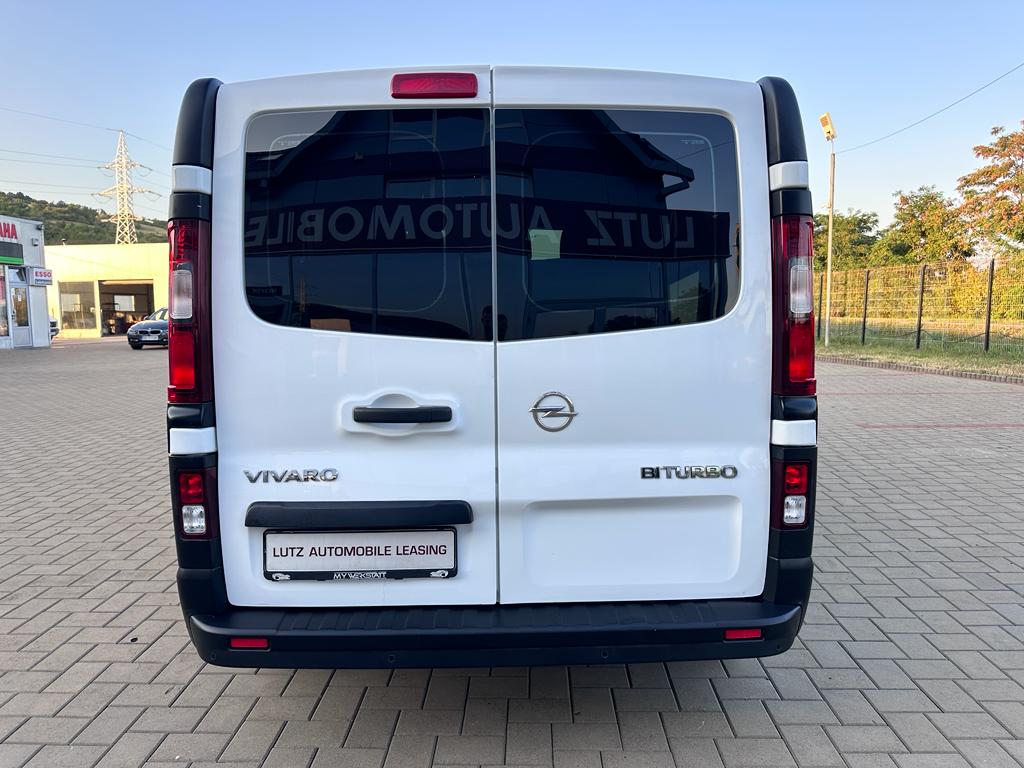 Opel Vivaro 8+1 5