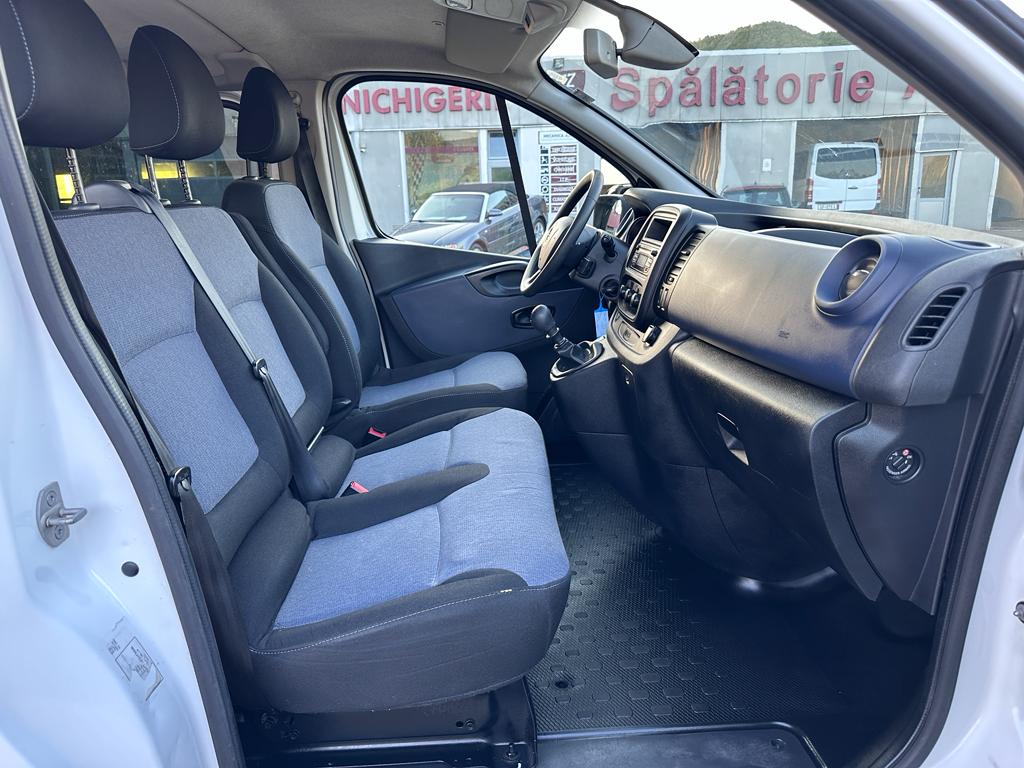 Opel Vivaro 8+1 8