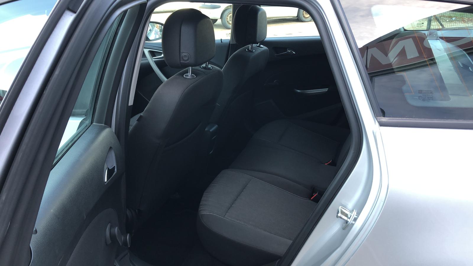 Opel Astra 2.0 CDTI Edition 10