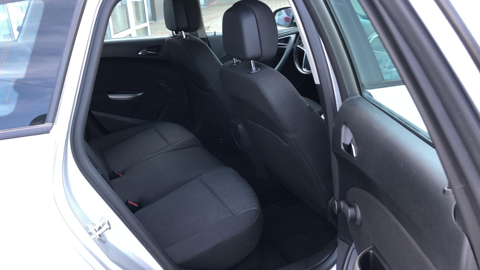 Opel Astra 2.0 CDTI Edition 11