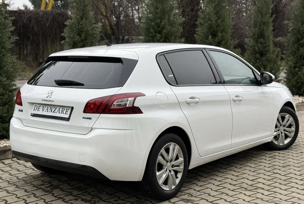 Peugeot 308 4