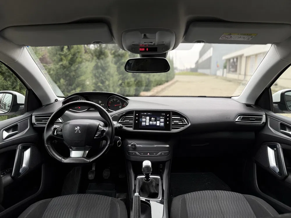 Peugeot 308 5