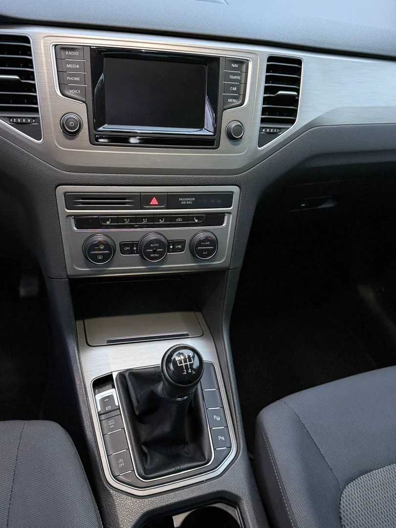 Volkswagen GOLF SPORT 9