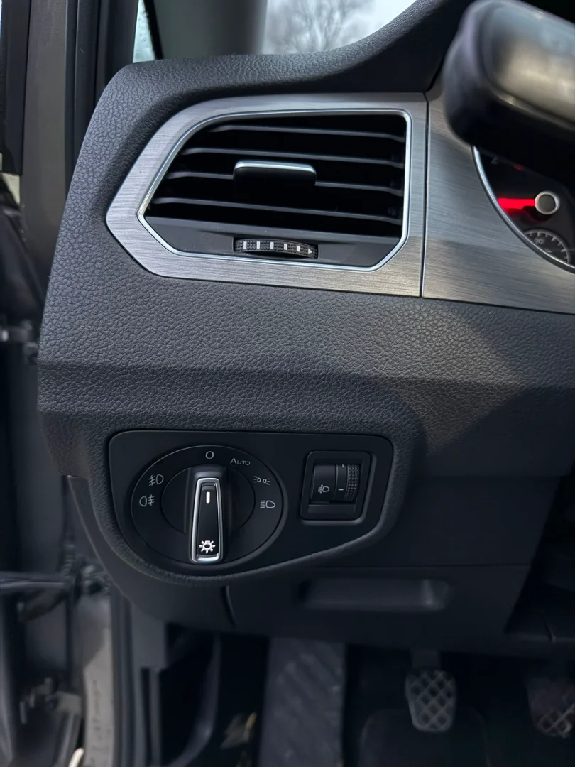 Volkswagen GOLF SPORT 13