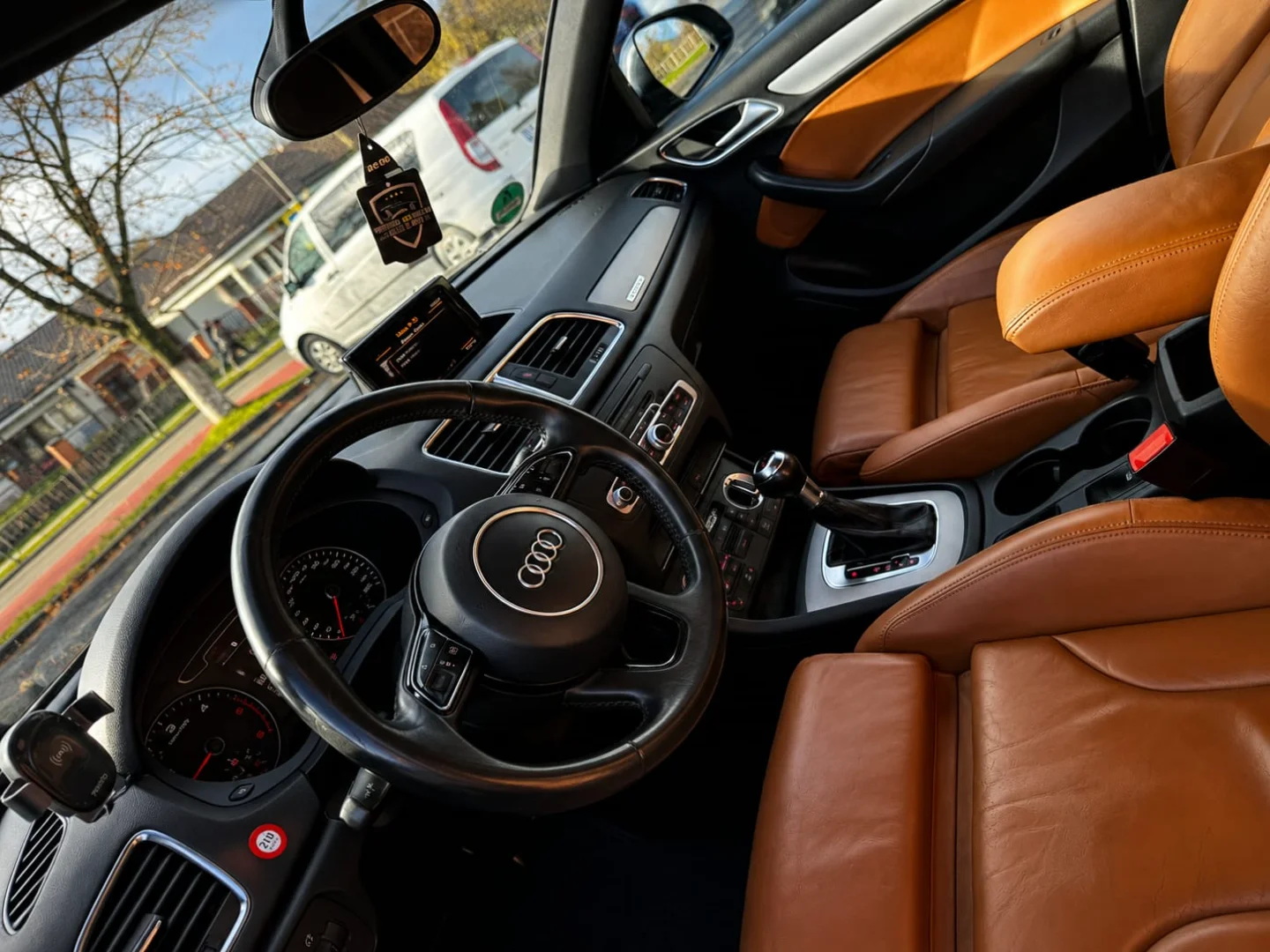 Audi Q3 PREMIUM 9
