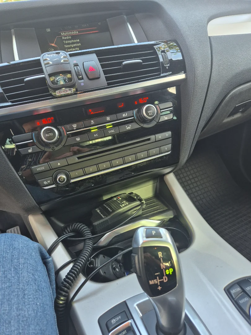 BMW X4 Autuomata.camera,padele volan incalzit,diesel,scaune incalzite,clima 3 zone 6