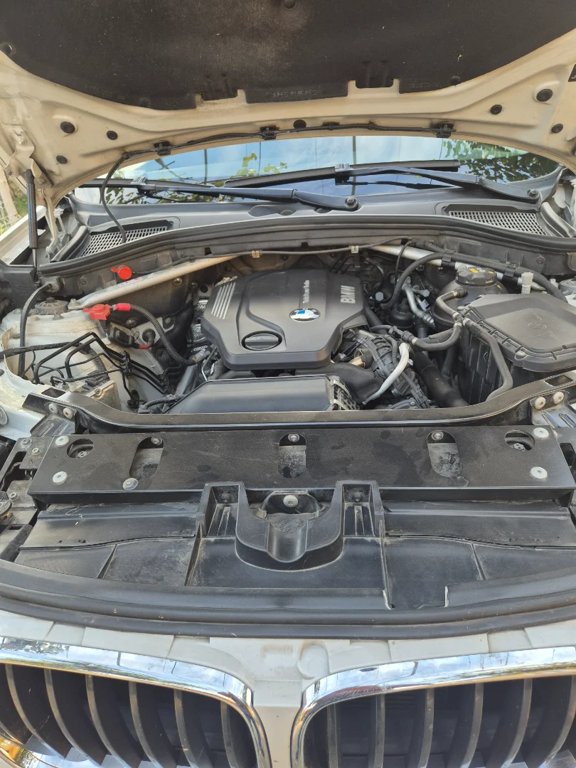 BMW X4 Autuomata.camera,padele volan incalzit,diesel,scaune incalzite,clima 3 zone 4
