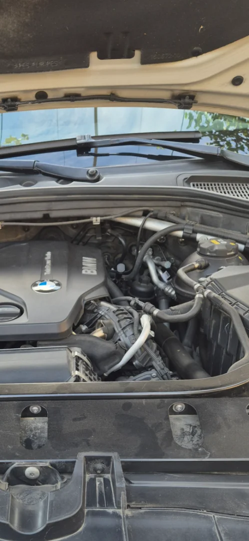 BMW X4 Autuomata.camera,padele volan incalzit,diesel,scaune incalzite,clima 3 zone 3