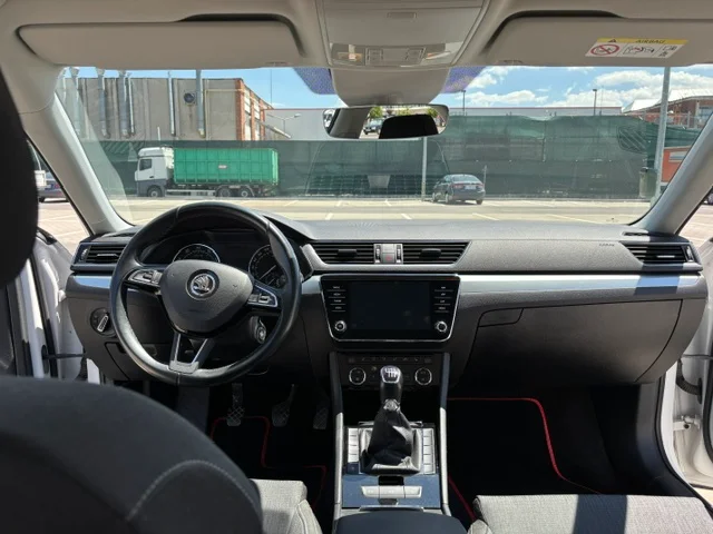 SKODA SUPERB AMBITION 3