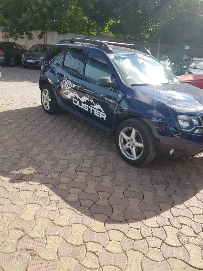 Dacia Duster 4x4 sistem Sony cu difuzoare Hertz si iesire Subwoofer! 2