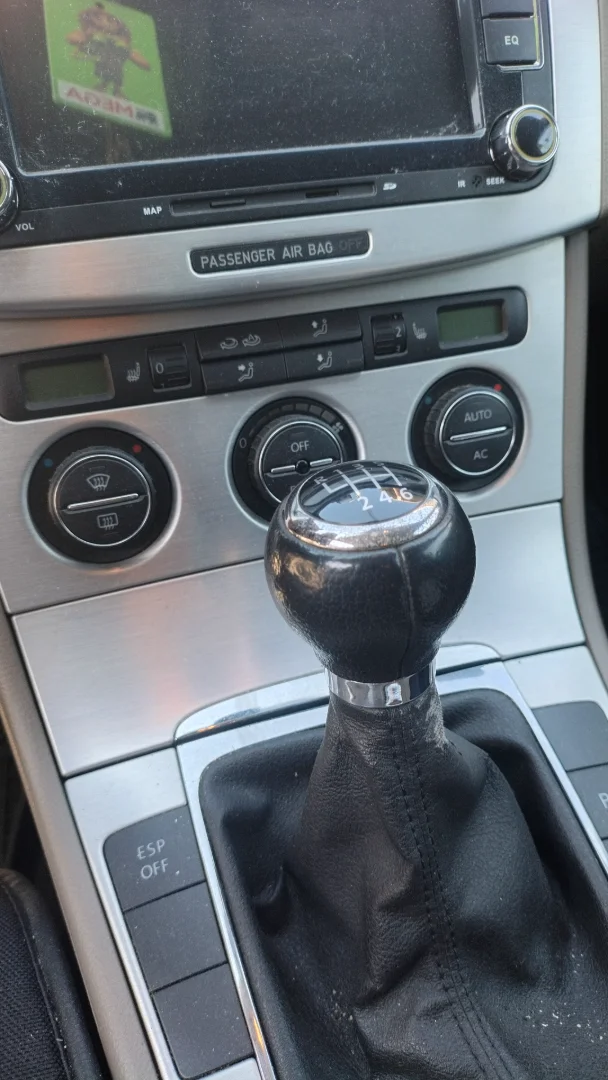 Volkswagen P Passat 5