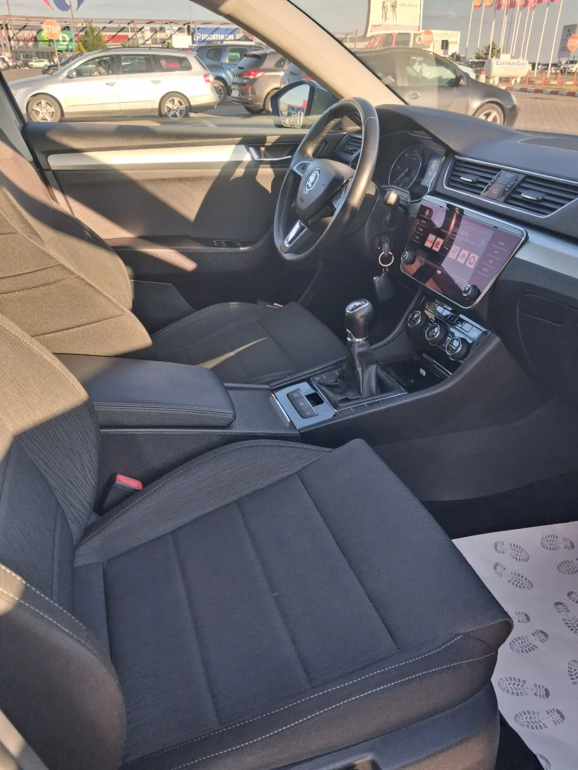 Skoda Superb 2.0 TDI 10
