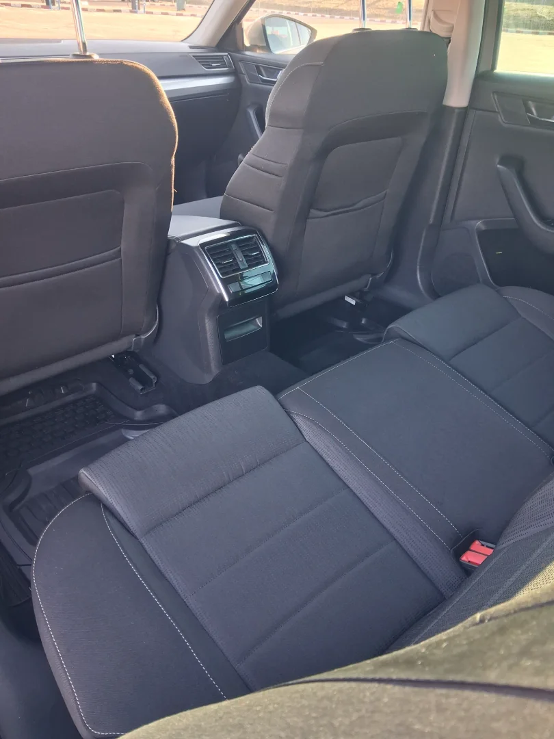 Skoda Superb 2.0 TDI 9