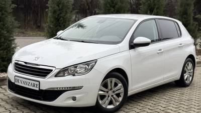 Peugeot 308 2016 - 5.799 EUR