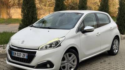 Peugeot 208 2017 - 5.499 EUR
